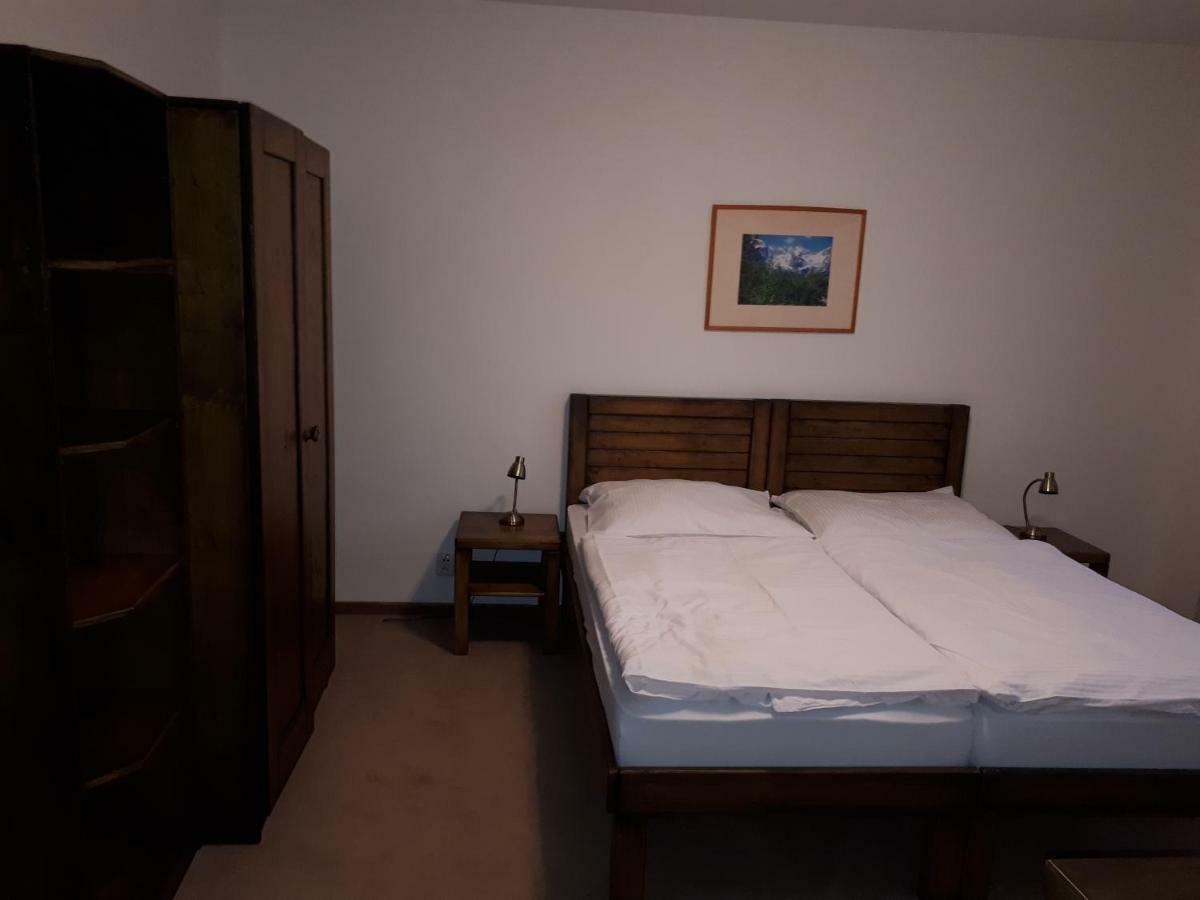 Kuka Apartment *